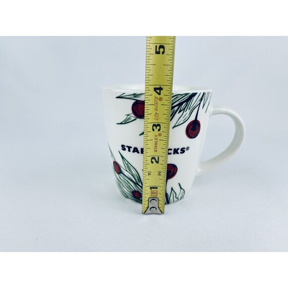 Starbucks 2020 Christmas Holiday Coffee Mug/Cup 12 oz. White Red Holly Berries - Picture 7 of 8